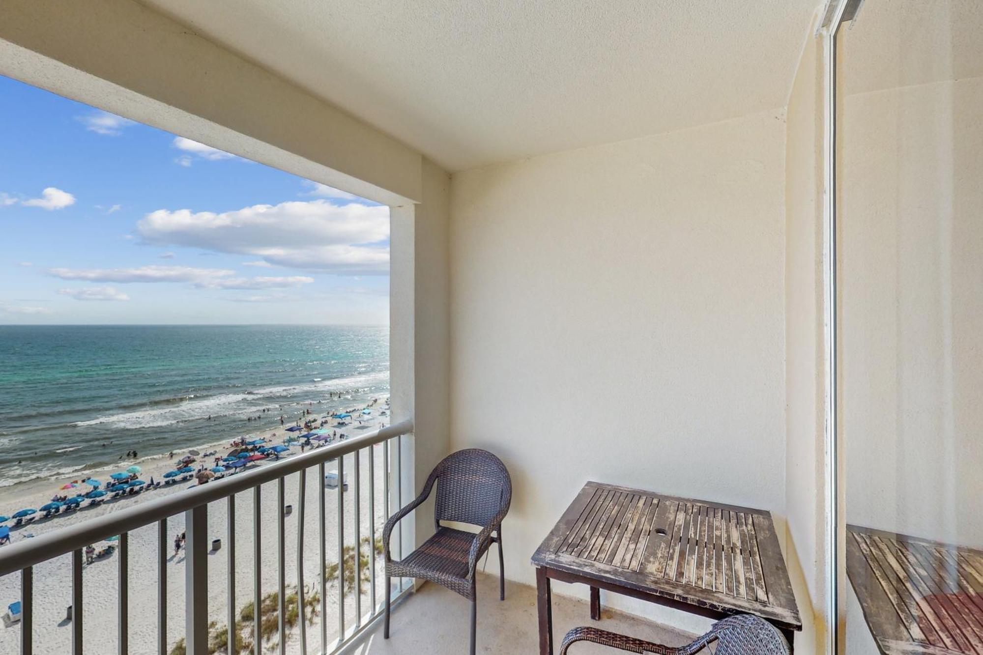 Majestic Tower 1-705 Apartment